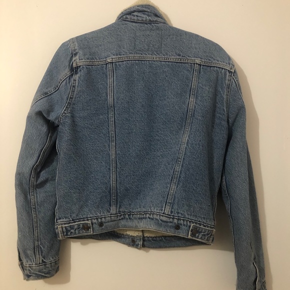 Levi's Original Sherpa Trucker Denim Jean Jacket/ Size: Medium/ Colour: Indigo - Picture 4 of 5